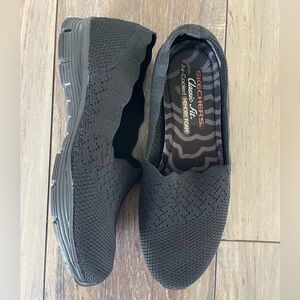 Skechers Women's Seager Scalloped Collar Skech-Knit Slip-on Classic Fit size US8